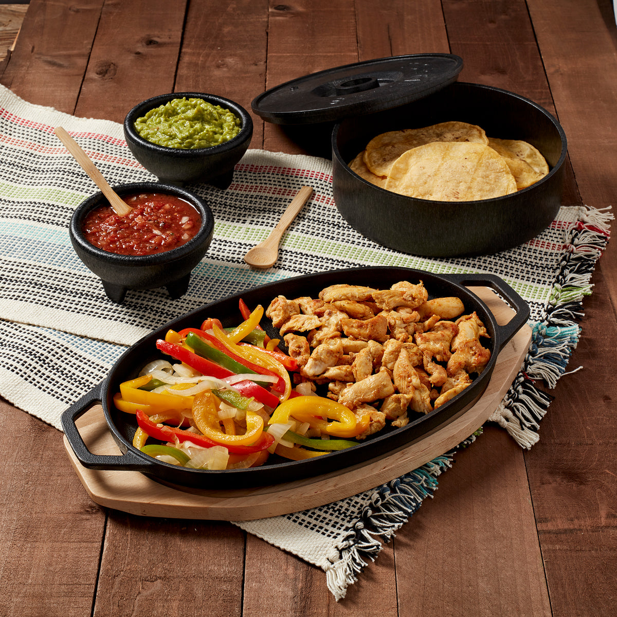 8-Piece Pre-Seasoned Cast Iron Fajita Set | INFUSE bold latin 